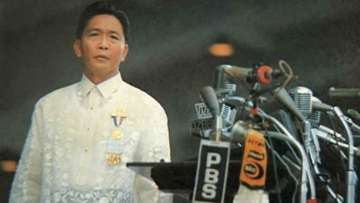 Filipinler'de Marcos "Kahramanlar Mezarlığı"na gömüldü