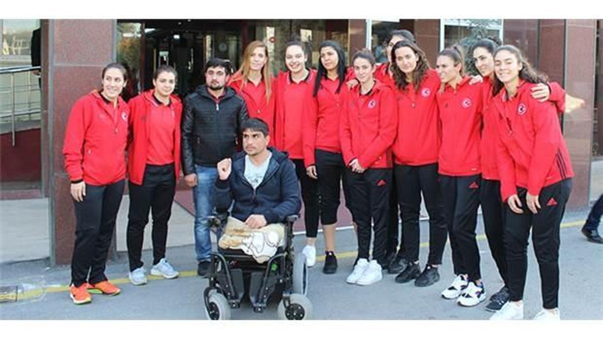 Potanın Perileri'nden gazilere moral!