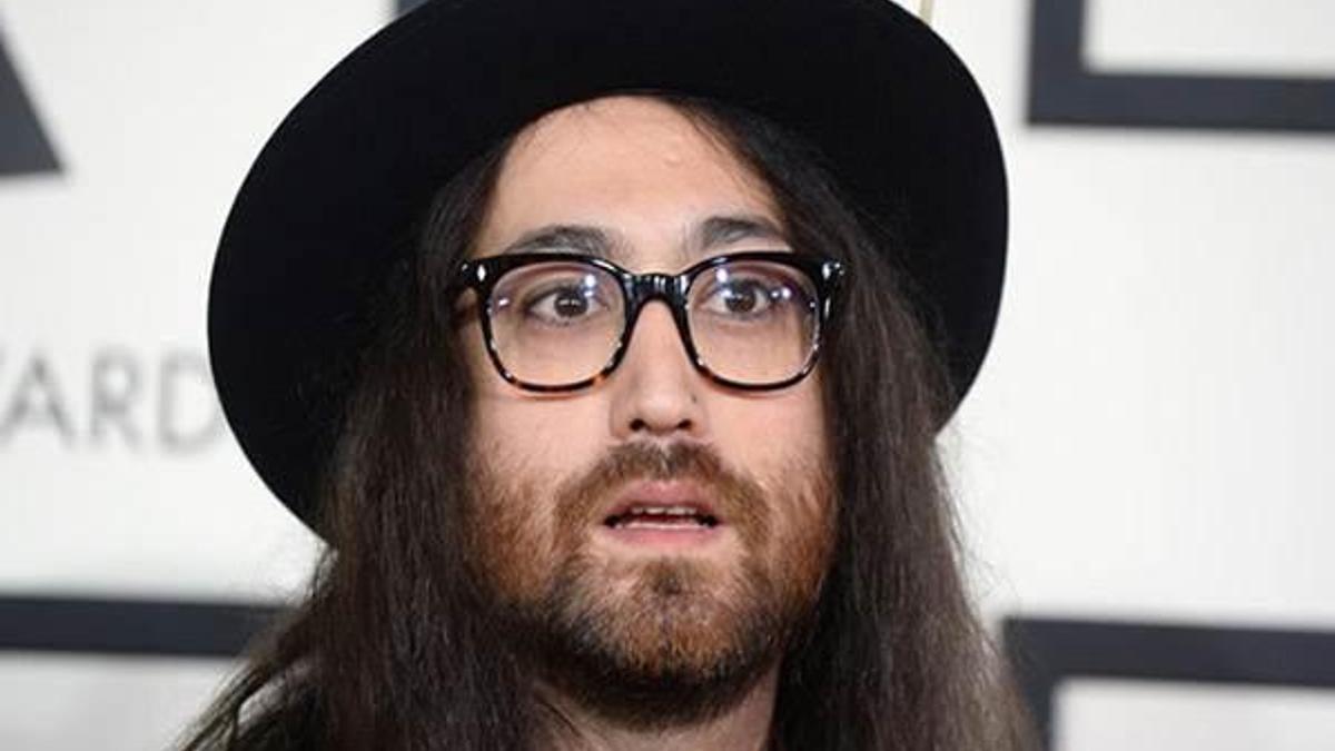 Babasının oğlu Sean Lennon!