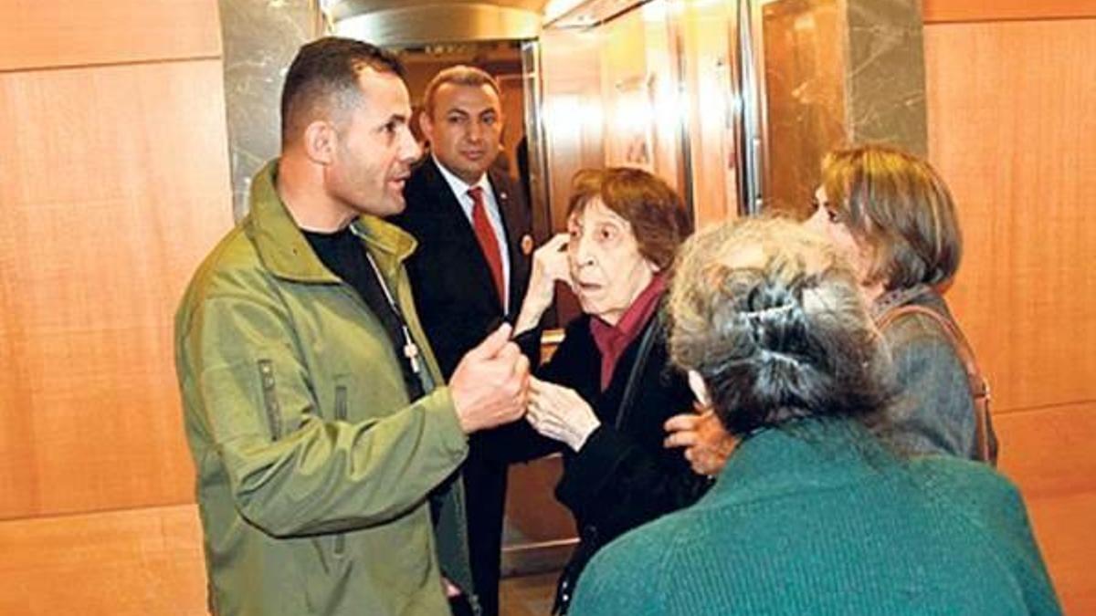 Akar’dan Ecevit’e özür ziyareti