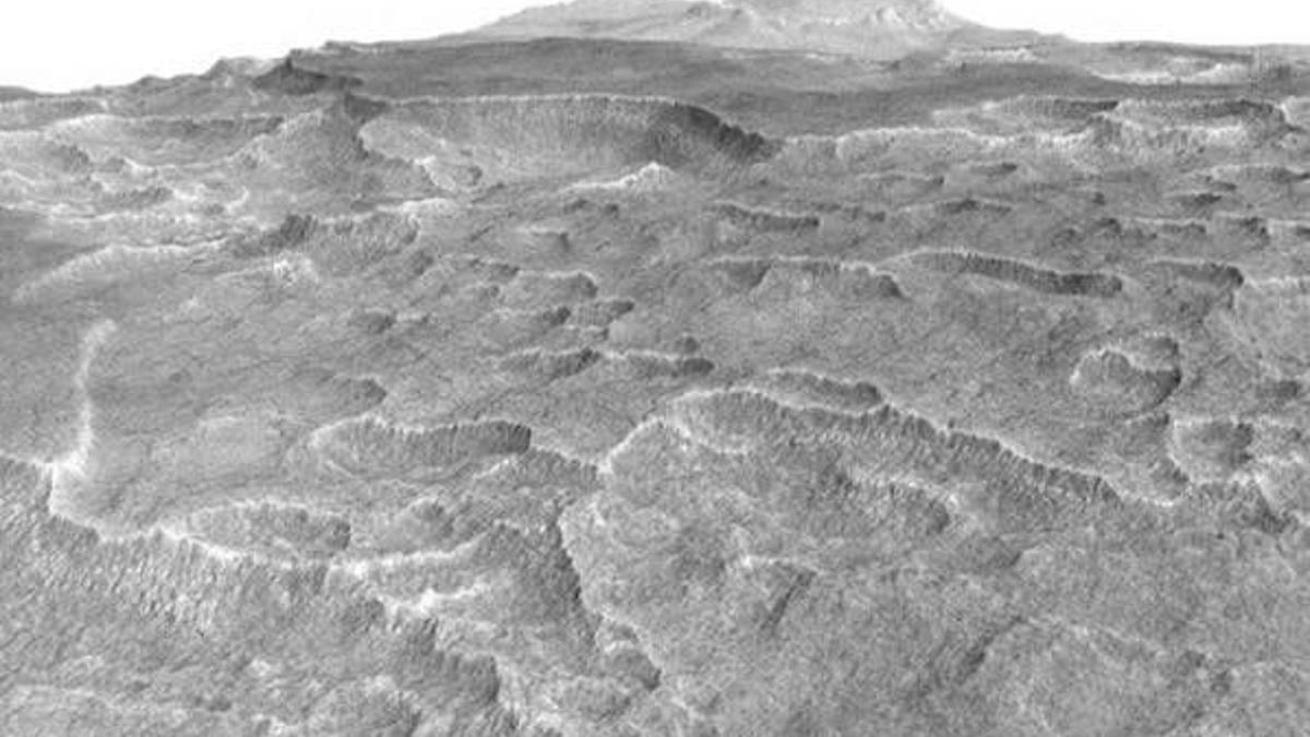 Mars'ta ABD'nin en büyük gölü büyüklüğünde buz kütlesi