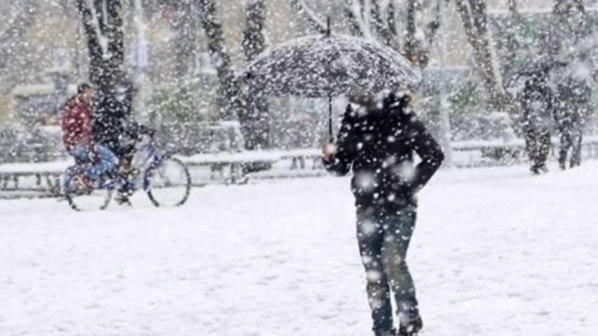 Meteoroloji tarih verdi: İstanbul'a kar geliyor!