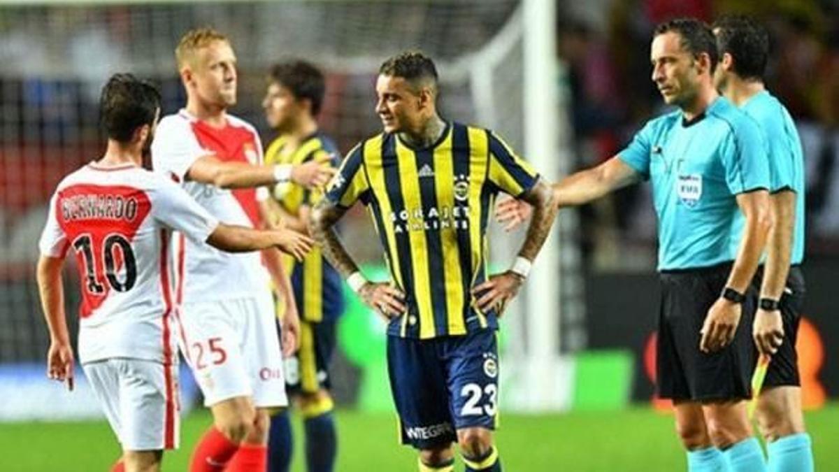 Fenerbahçe'den yıldız oyuncuya tarihi cezası!