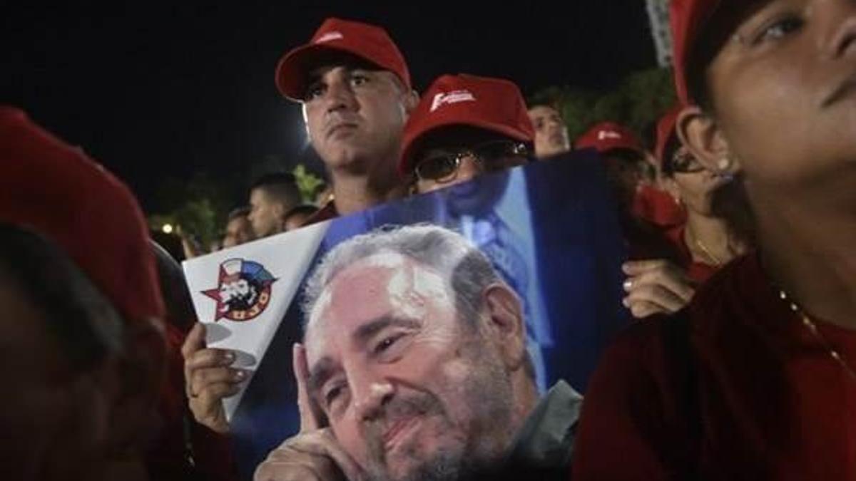 Castro'nun külleri oraya gidiyor