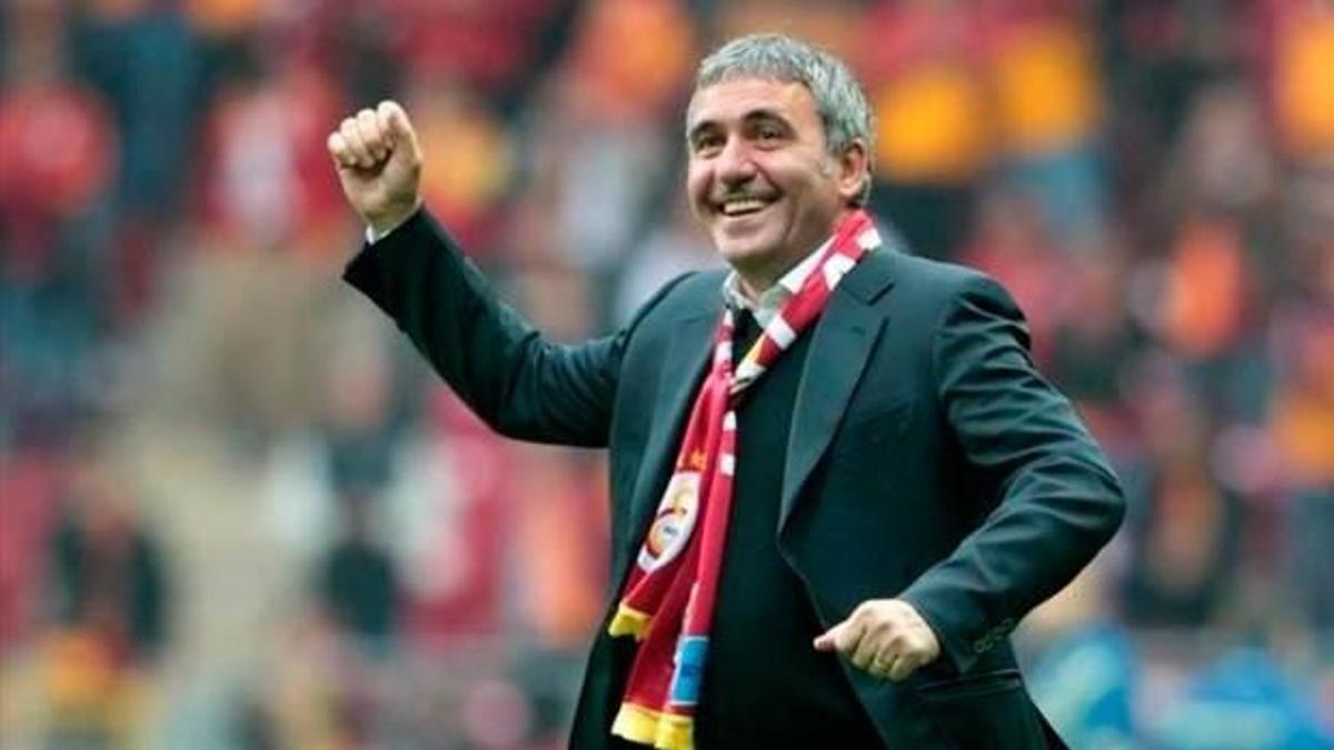 Hagi: 2000'de Ballon d'Or'u hak etmiştim