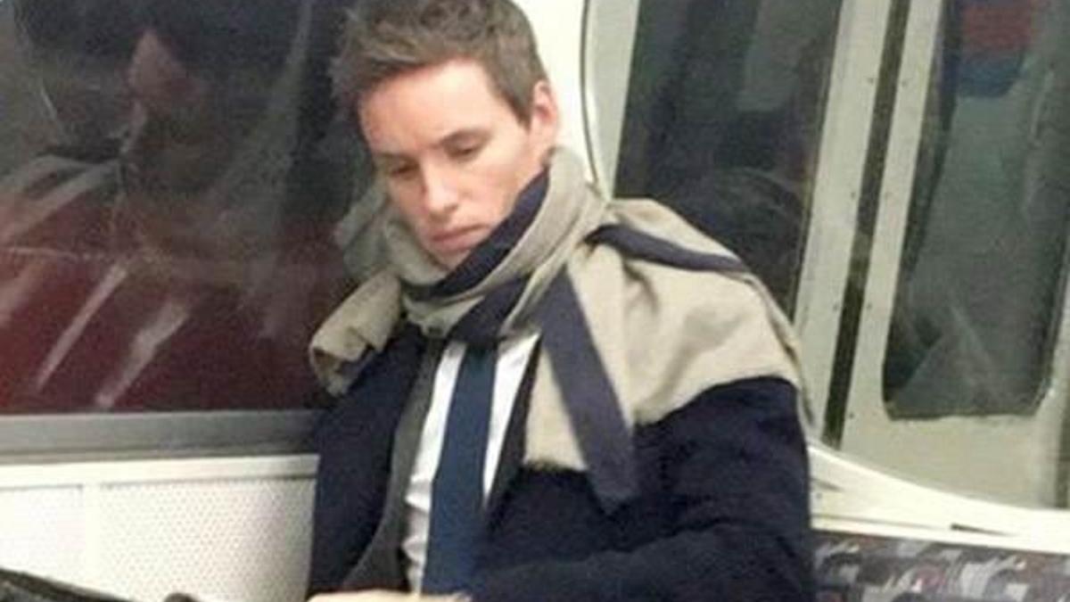 Eddie Redmayne, Londra metrosunda