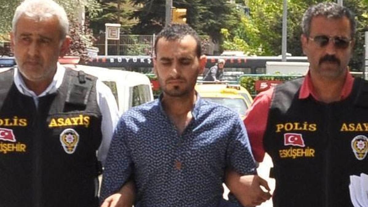 Eşini öldürüp, sevgilisini yaralayan koca kendini böyle savundu