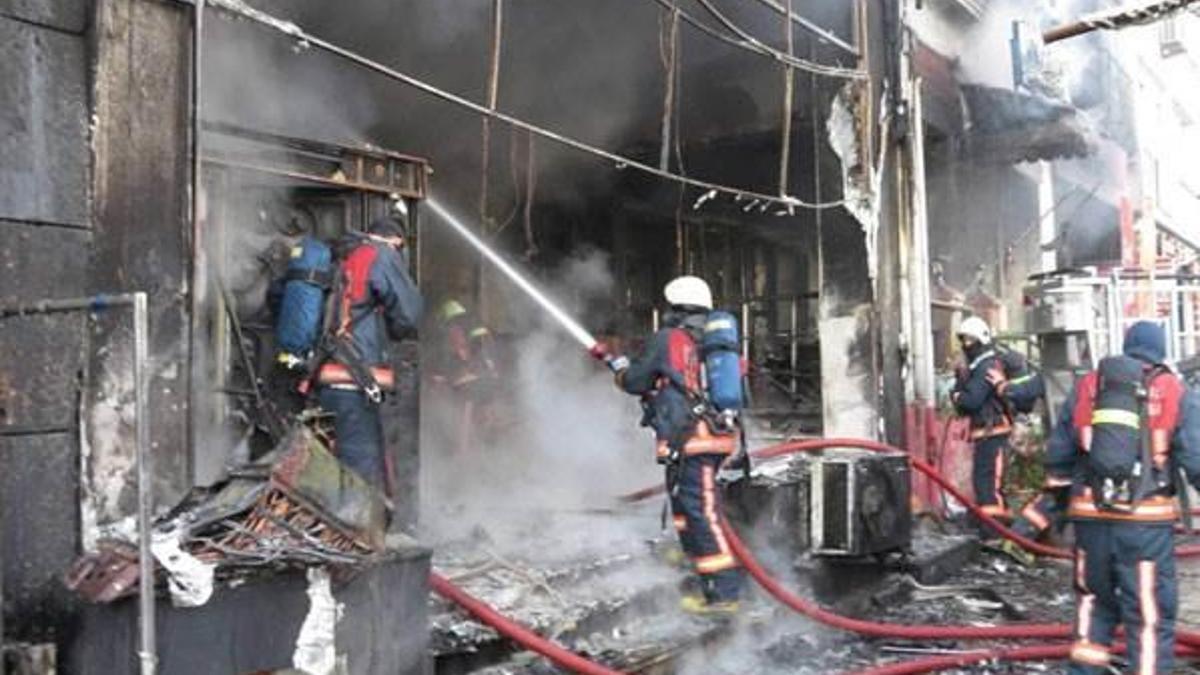 Bagdat Caddesi'nde türkü bar alev alev yandı