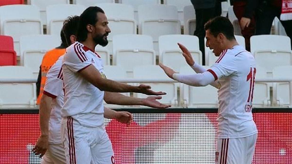 Sivasspor'da flaş ayrılık! İki isim ile...