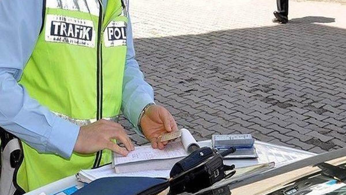 Vatandaşa broşürle "sahte ve ikiz plaka" uyarısı