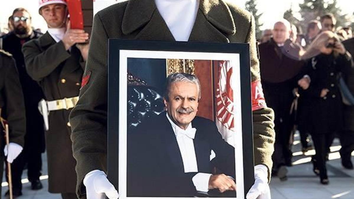 Meclis ‘İsmet abi’sini uğurladı