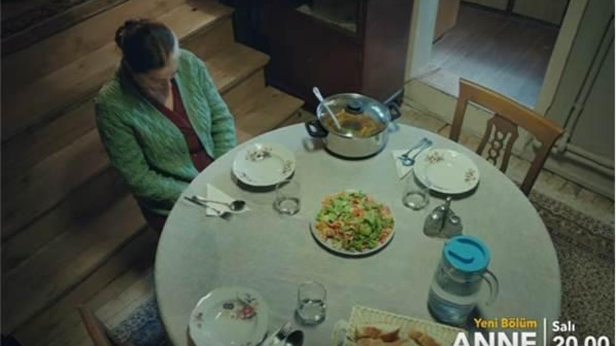 Anne dizisinin 8. bölümünde Zeynep evi terk ediyor!