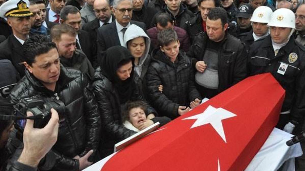 Şehit Emniyet Müdürü'nün çocukları herkesi ağlattı