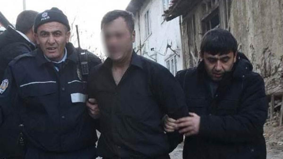 Birlikte yaşadığı kadını bıçakla kovaladı