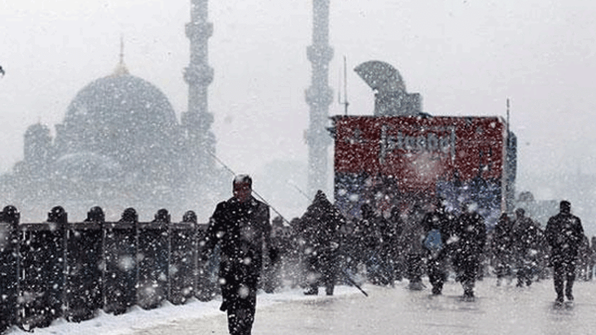 İstanbul'da ekipler teyakkuzda! Öğleden sonra kar bekleniyor