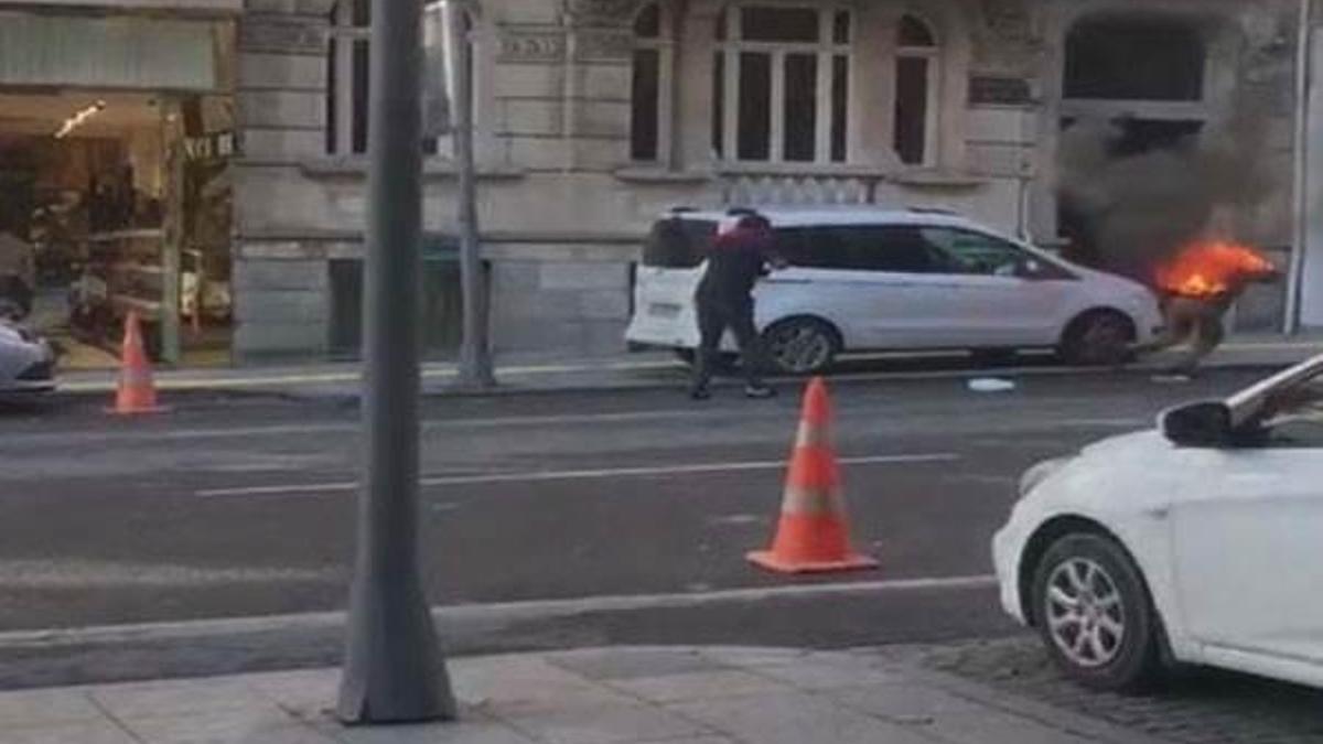 Tinerci yolunu kestiği adamı yaktı!