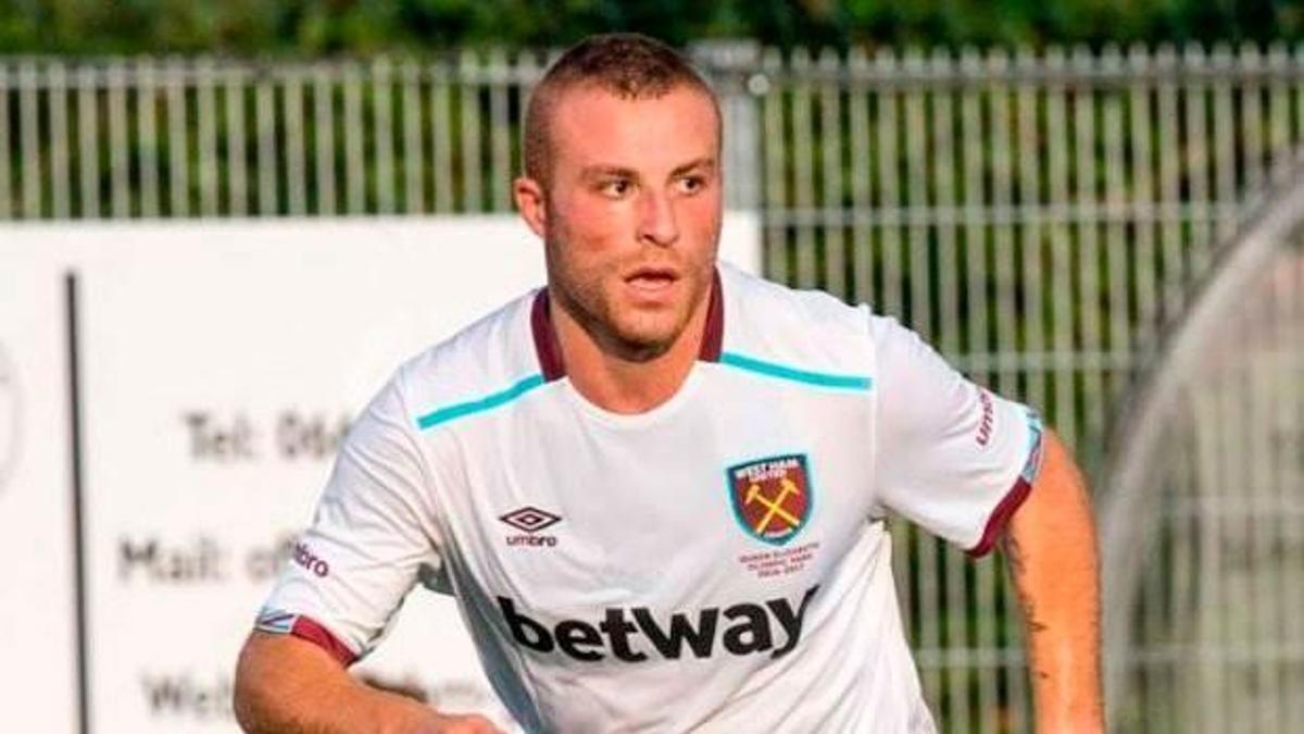 Gökhan Töre'den zorunlu dönüş