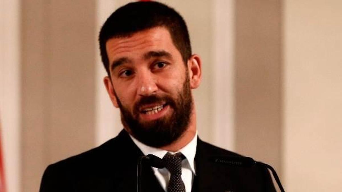 Arda Turan striptiz kulübünü kapattı