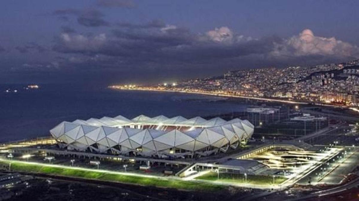 Akyazı Stadı'nın duvarları böyle süslendi