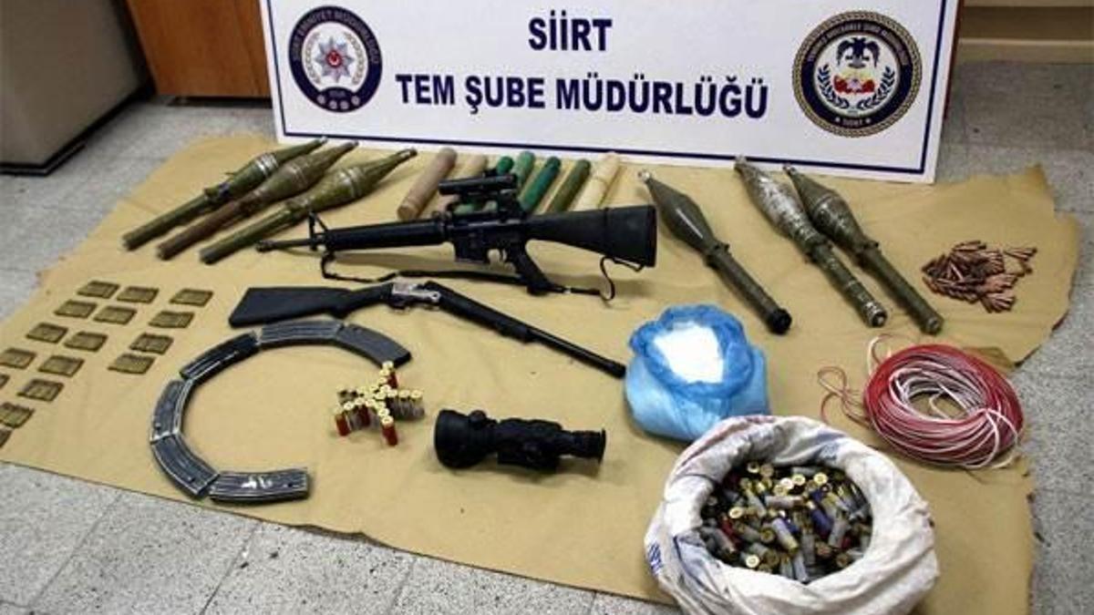 Siirt'te bir evde PKK cephaneliği ele geçirildi