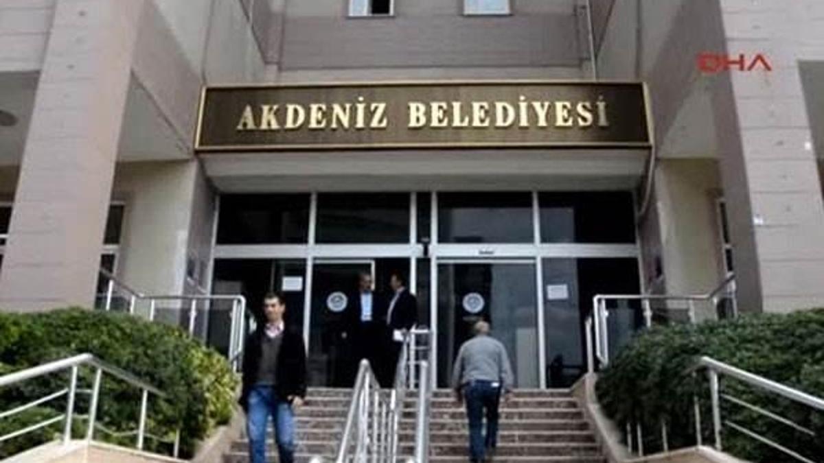 Akdeniz Belediyesi'ne kayyum atandı