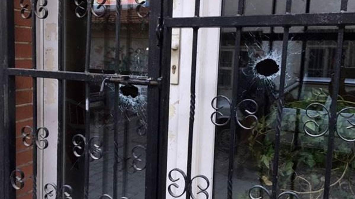 ÖDP Uşak binasına silahlı