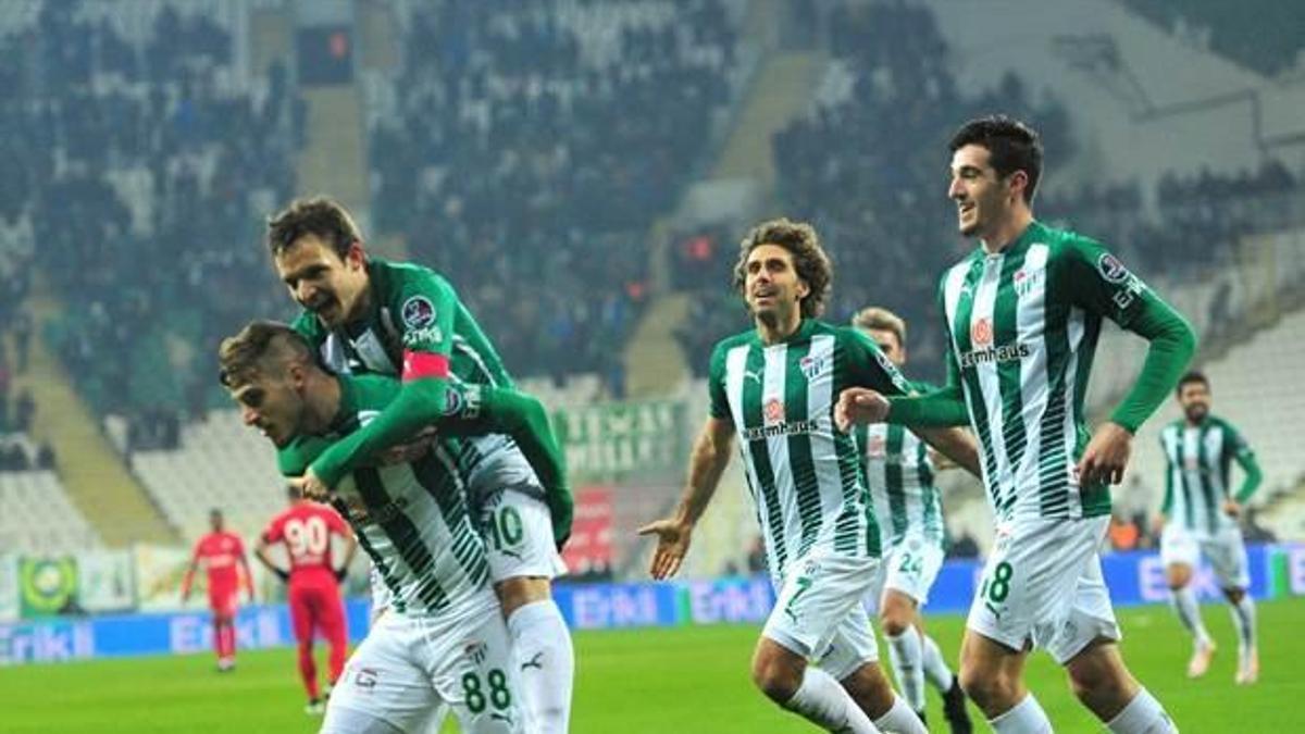 Bursaspor'a ilk yarı yetti