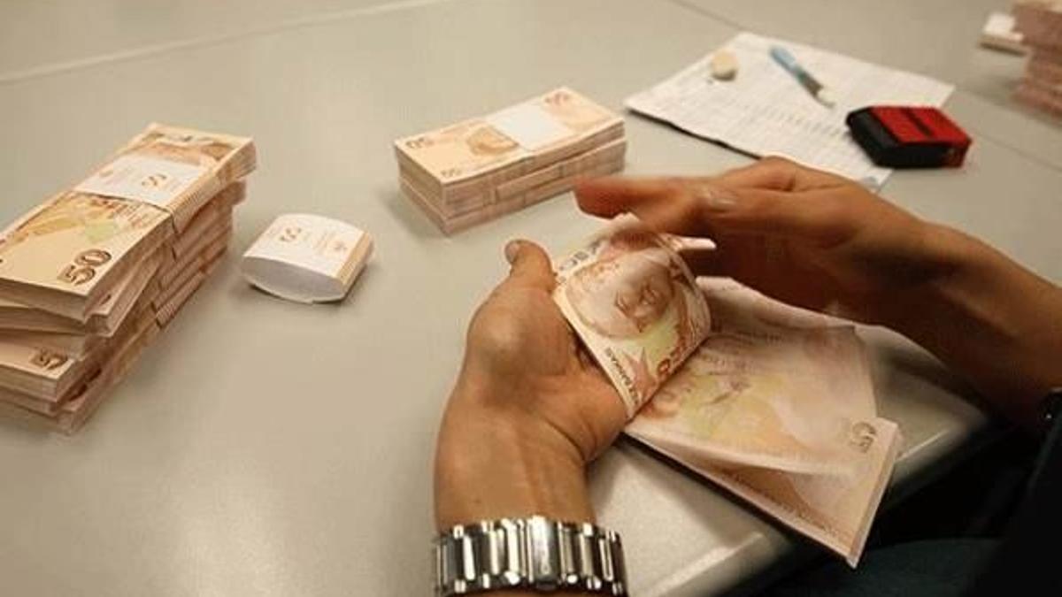 Memur maaşlarına yapılacak zam 2017 yılında ne kadar olacak?