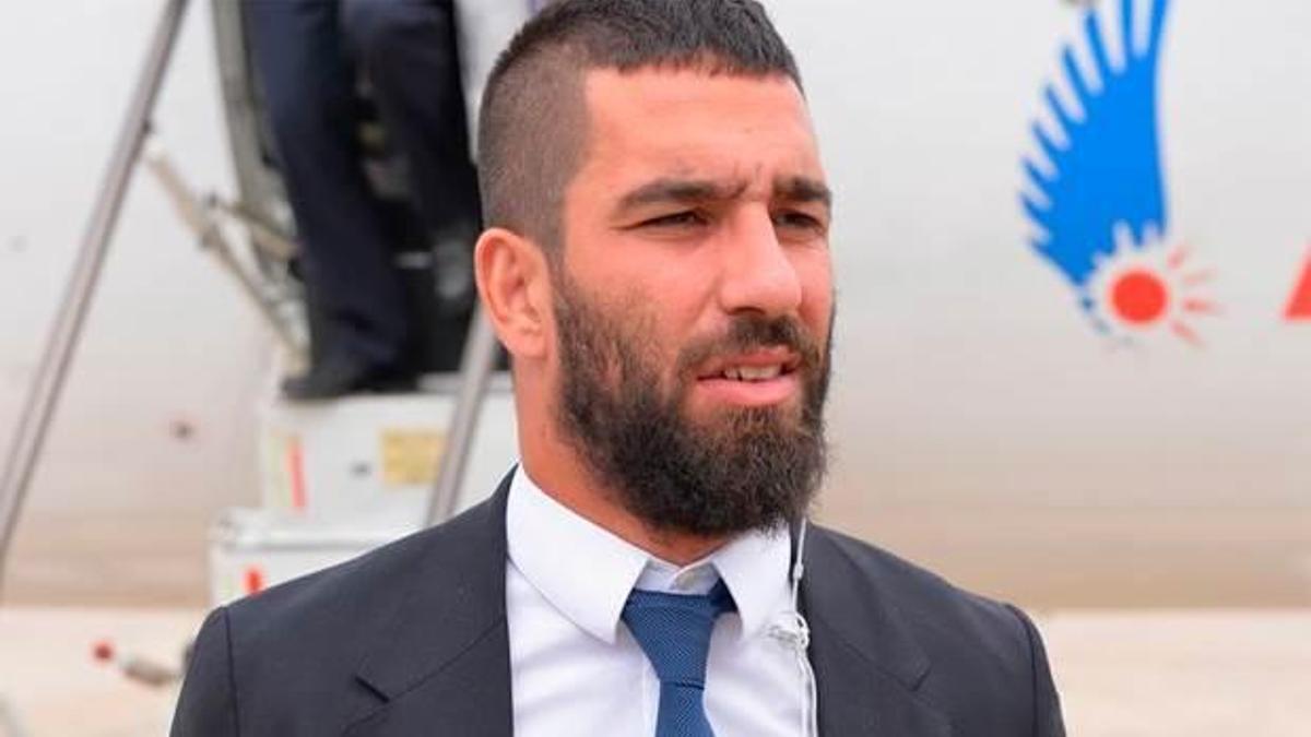 Arda Turan Paris'te düğüne katıldı