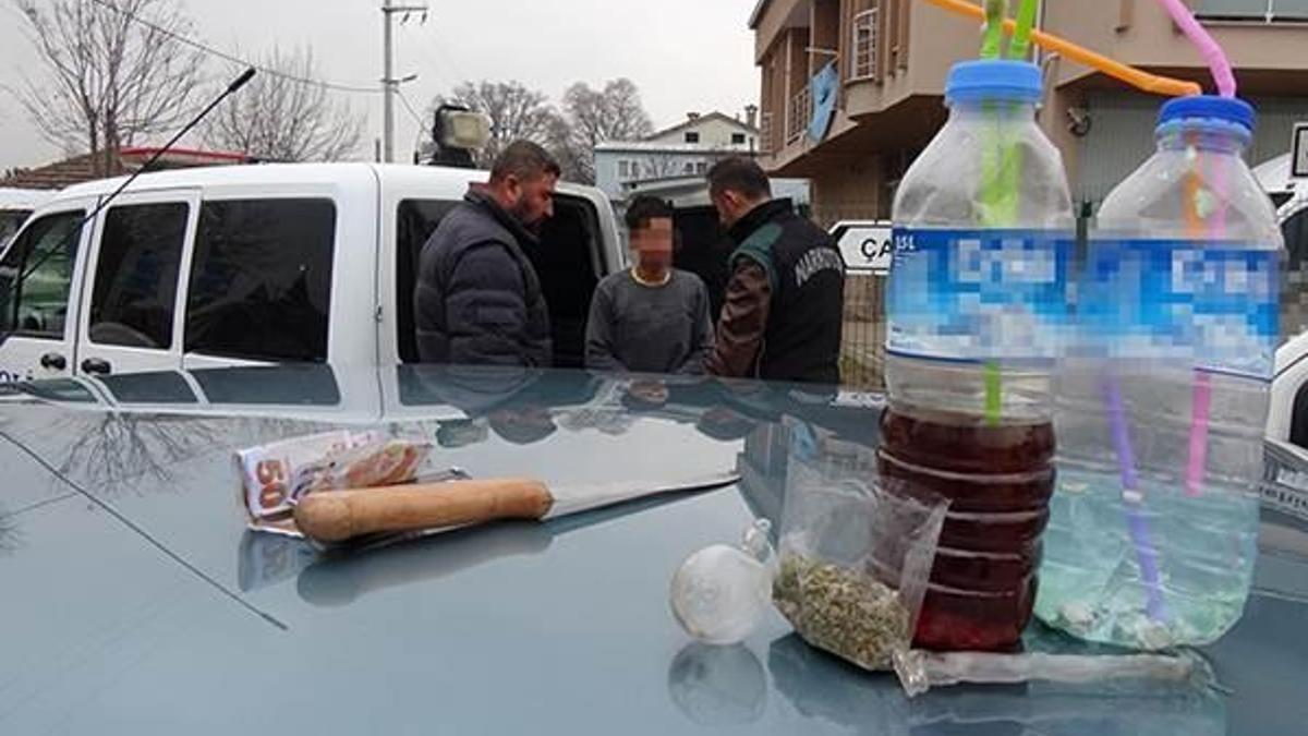 3 çocuk, otomobilde uyuştucuyla yakalandı