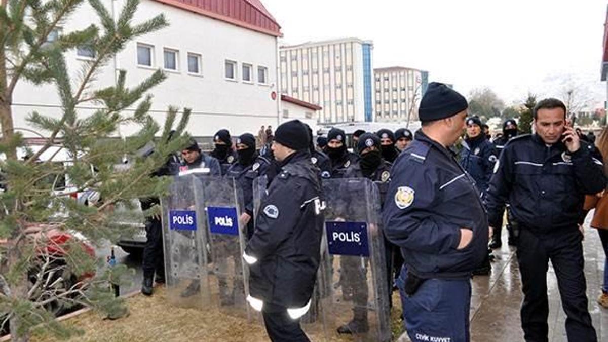 ERÜ'de öğrenciler arasında gerginlik