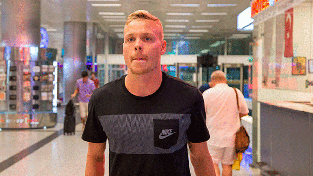 Yönetim, Sigthorsson gitsin istiyor!
