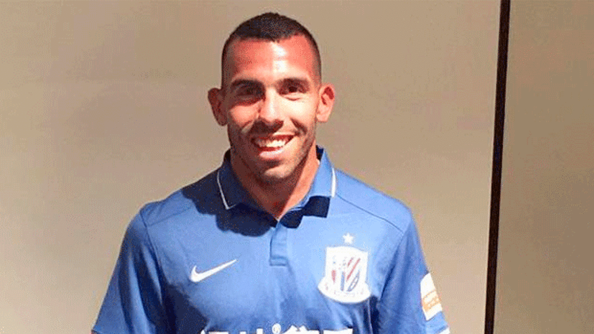 Carlos Tevez resmen Shanghai'da!