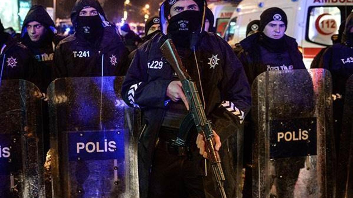 Özel güvenliklerin silahı yok muydu? İşte cevabı...