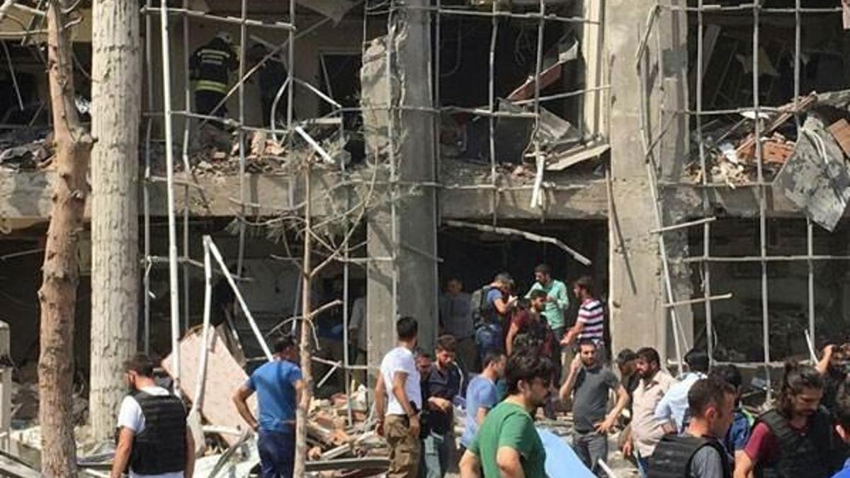 'Aracını kendi isteğiyle teröristlere verdi'