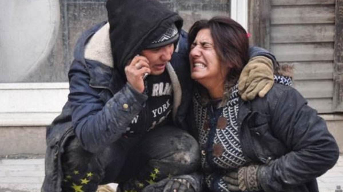 At arabasından düşen kadın yaralandı!