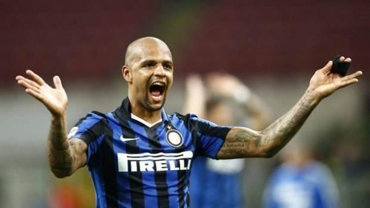 Melo bombası! Helikoptere binip imzaya gitti