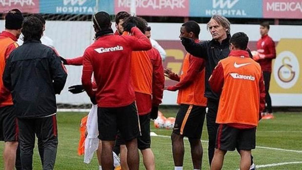 Galatasaray'da iki yıldıza kesik!