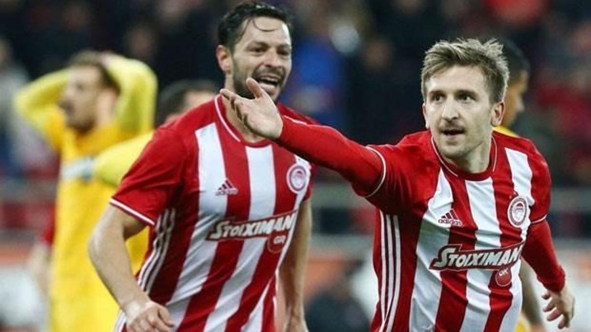 Olympiakos, geriden gelip kazandı