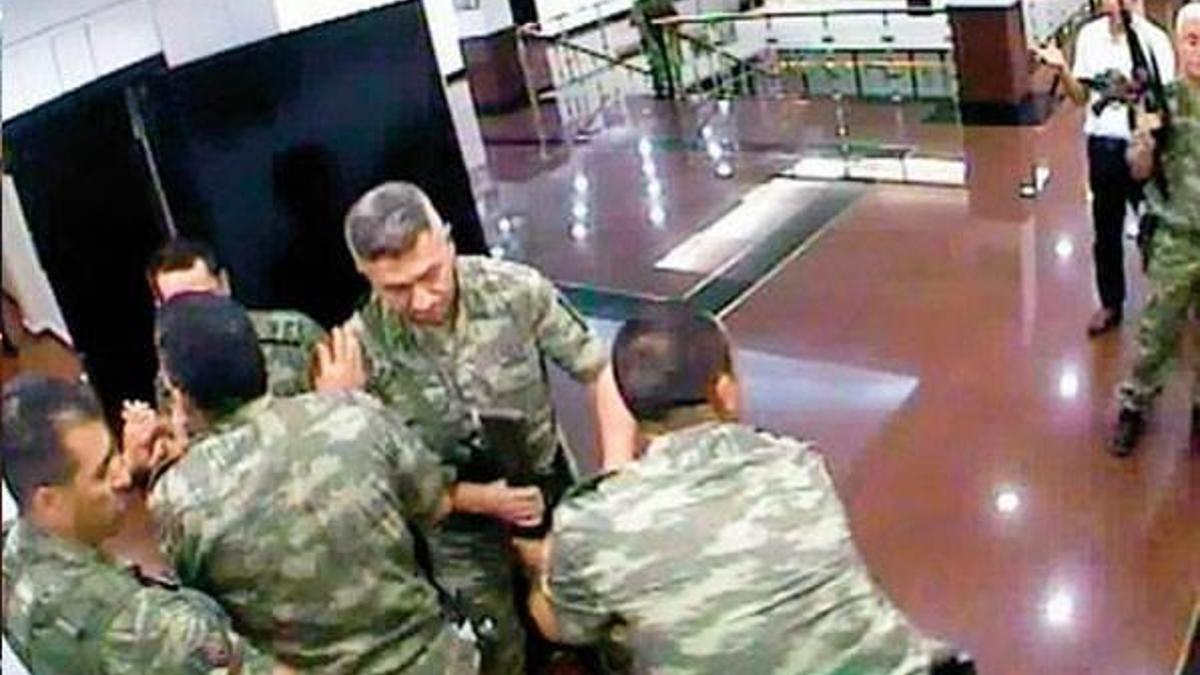 15 Temmuz'un 17 saati kamerada
