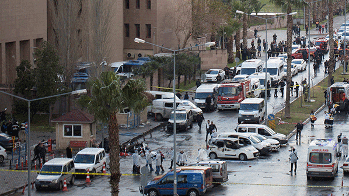 İzmir'den son dakika haberi: Teröristlerin izine...