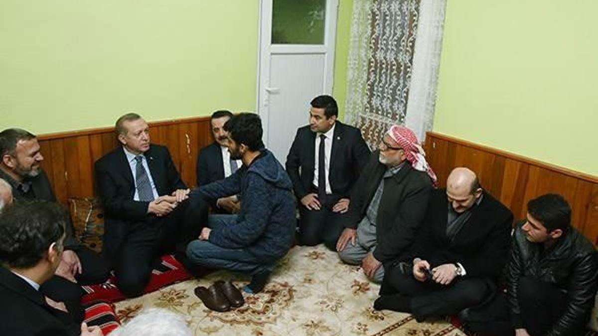 Cumhurbaşkanı Erdoğan şehit polisin ailesini ziyaret etti