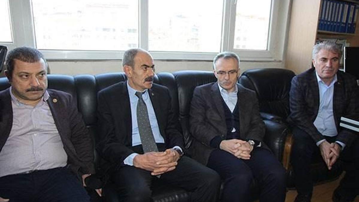 Bakan Ağbal’dan, MHP İl Başkanlığı’na ziyaret