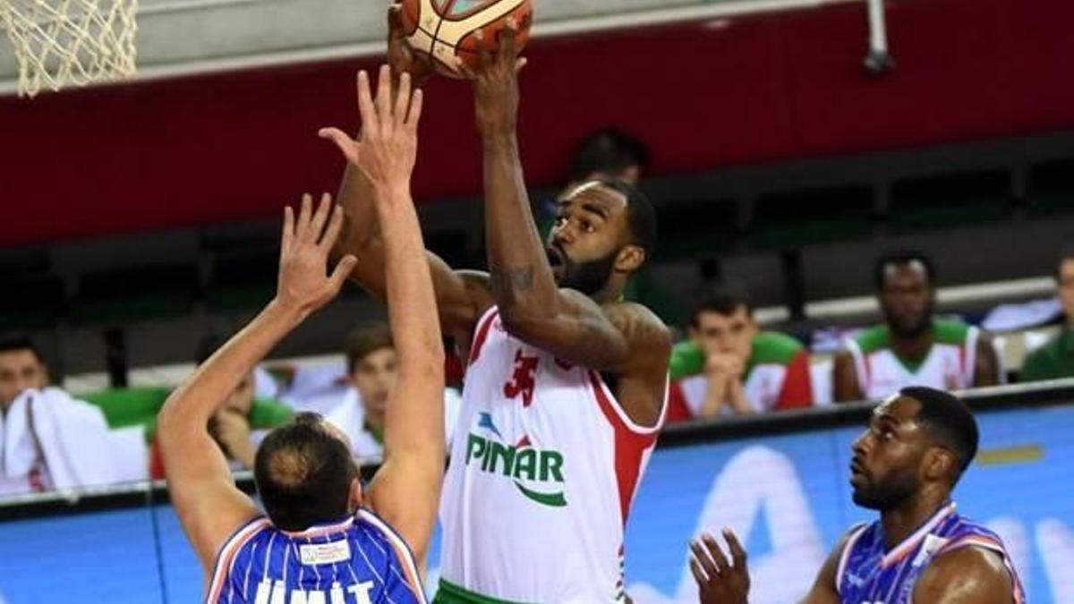 Karşıyaka evinde çok rahat