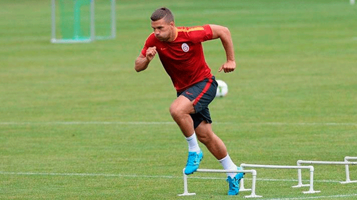 Galatasaray'da Podolski sevinci