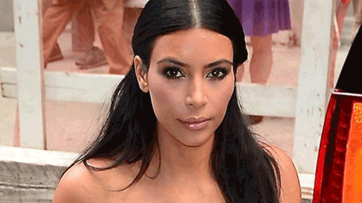 Kim Kardashian rekorla döndü!