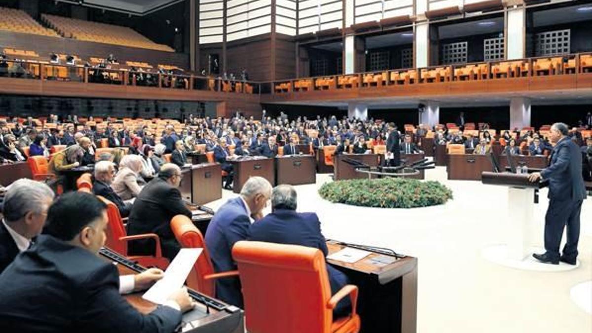 Geçerse referandum geçmezse erken seçim
