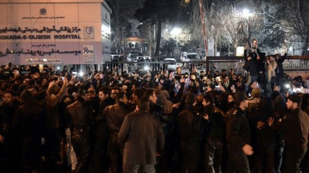İran karıştı! Sokaklara döküldüler!