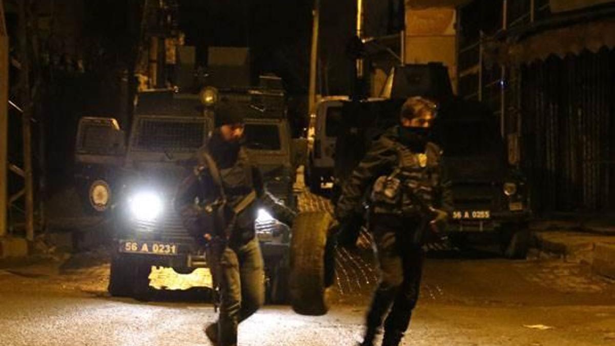 PKK'lı 2 kadın terörist ölü ele geçirildi