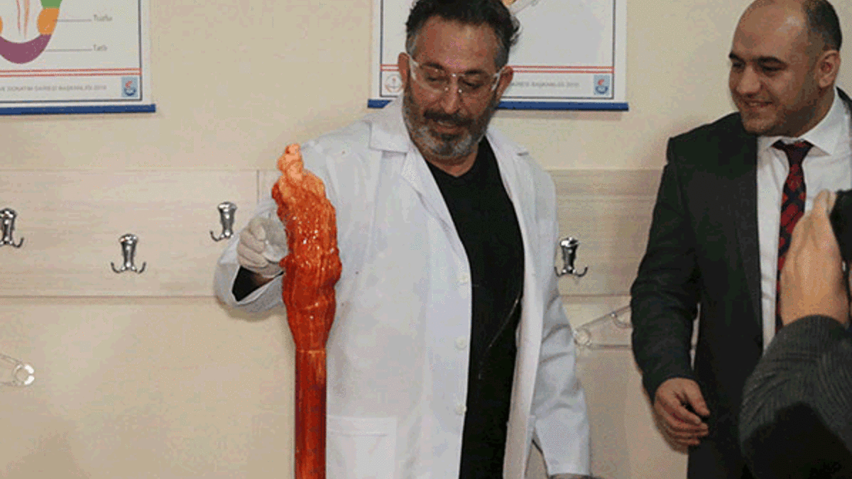 Cem Yılmaz laboratuvar deney yaptı